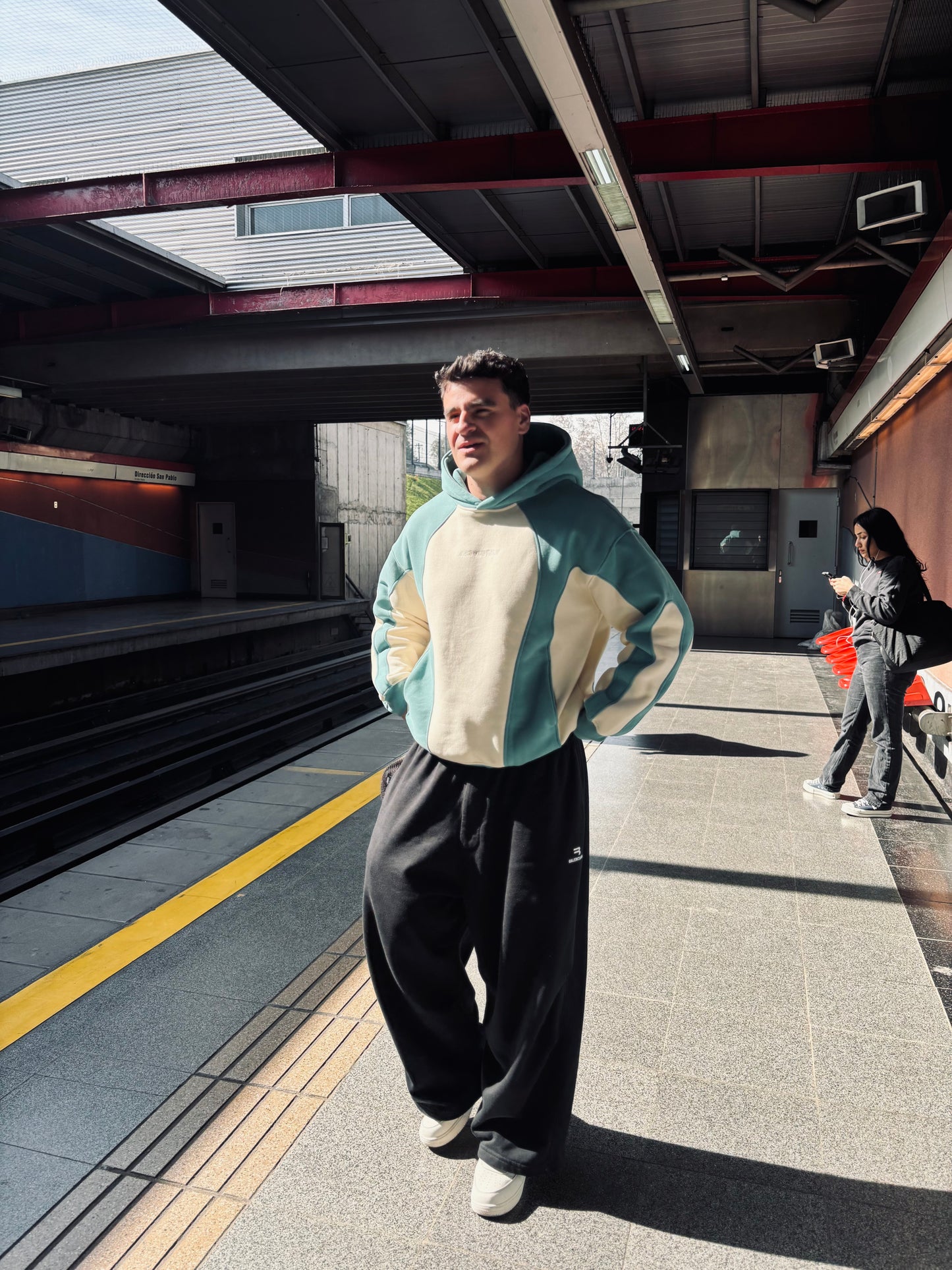 POLERÓN FUTURA (HEAVYWEIGHT)