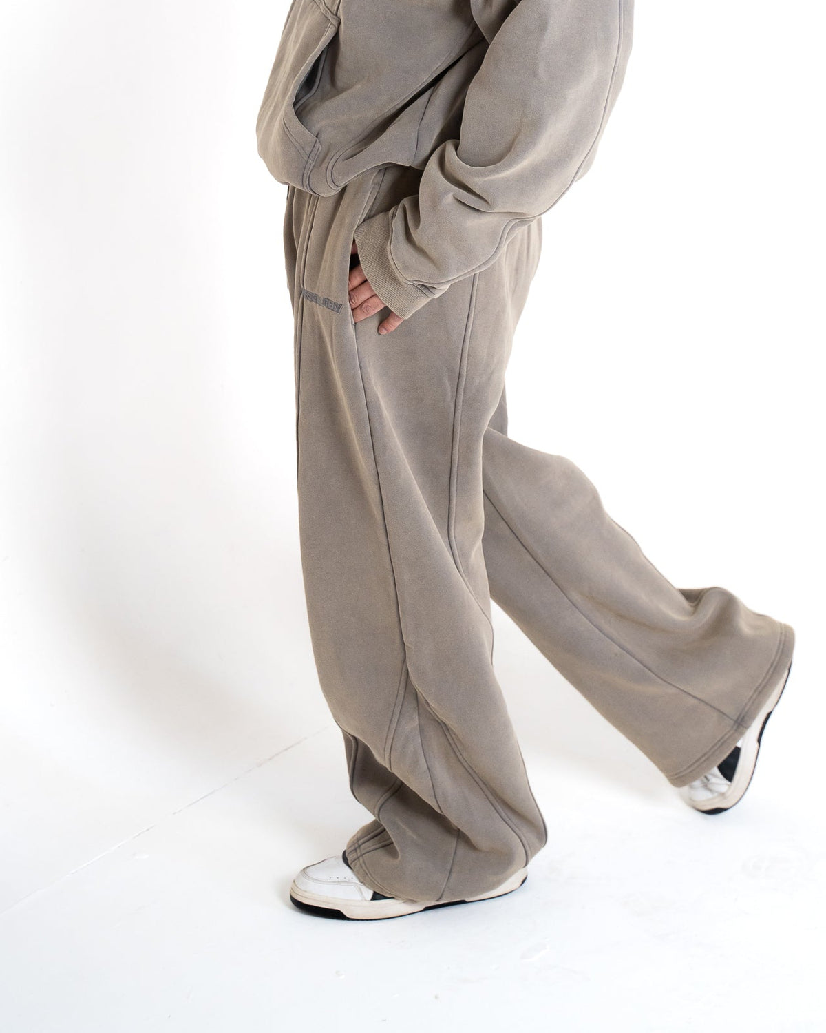 PANTALÓN FUTURO (HEAVYWEIGHT)